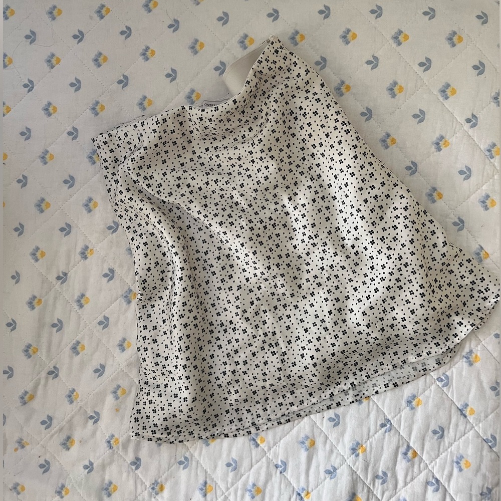 urban outfitters white and black silky skirt xs